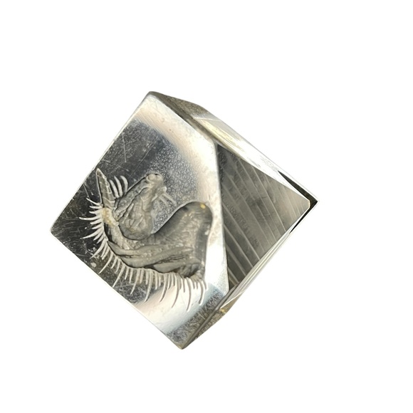 Vintage Russ Berrie Lucite Reverse Etched Unicorn 1” Cube Paperweight Figurine - Picture 2 of 3